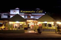Roommate cafe