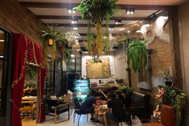 Lazy cafe & steakhouse
